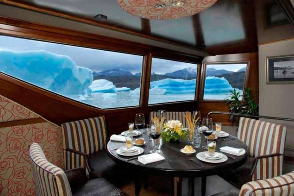 Gourmet Glaciers Experience from El Calafate with optional walkways in Perito Moreno - Tangol Tours - Argentina - Image 3
