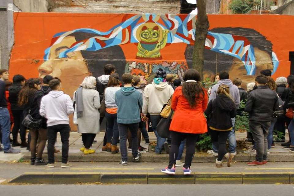 Graffiti Walking Tour Palermo and Colegiales - Tangol Tours - Argentina - Image 2