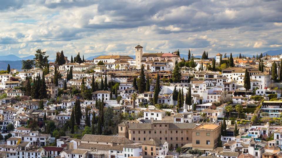 Granada Culture & History Tour - Not Just A Tourist - Spain - Image 1