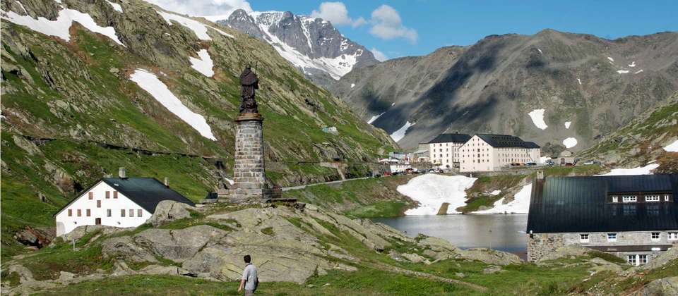 Grand Combin Guided Hike - Utracks - Switzerland - Image 4