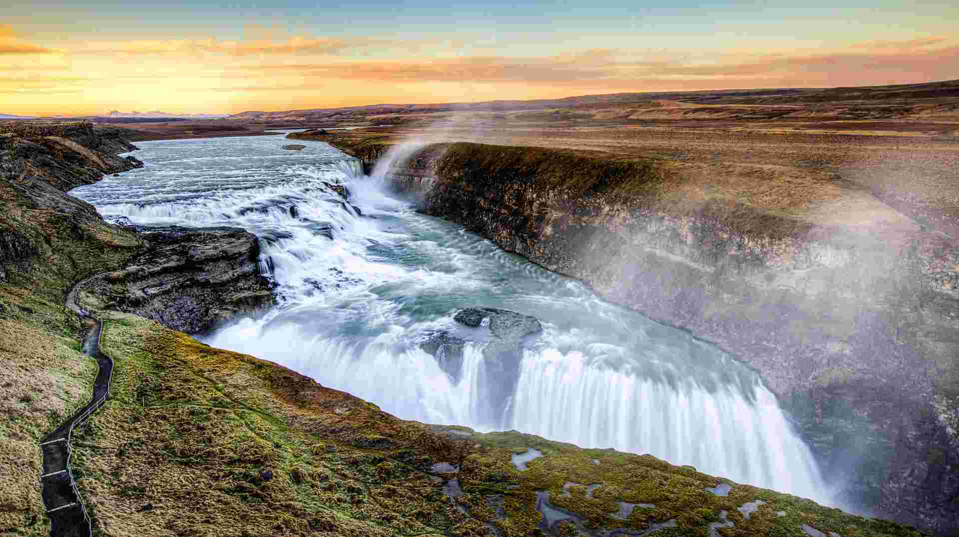 Grand Golden Circle Tour & Volcanic Crater