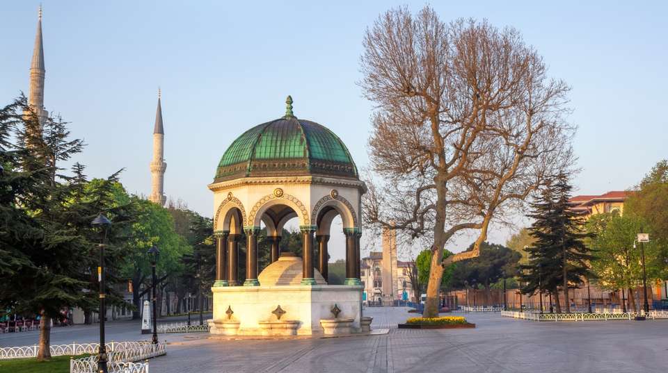 Private Full Day Guided Highlights of Istanbul Tour - Smart Turkey Tours - Turkey - Image 2