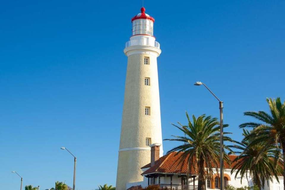 Half Day City Tour in Punta del Este - Tangol Tours - Uruguay - Image 2