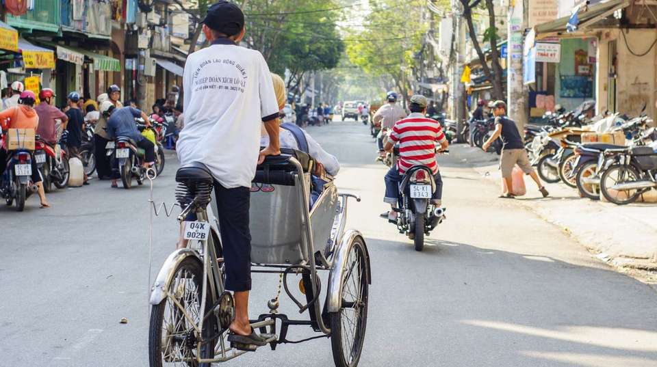 Half-Day Ho Chi Minh City China Town Tour By Cyclo - undefined - Image 2