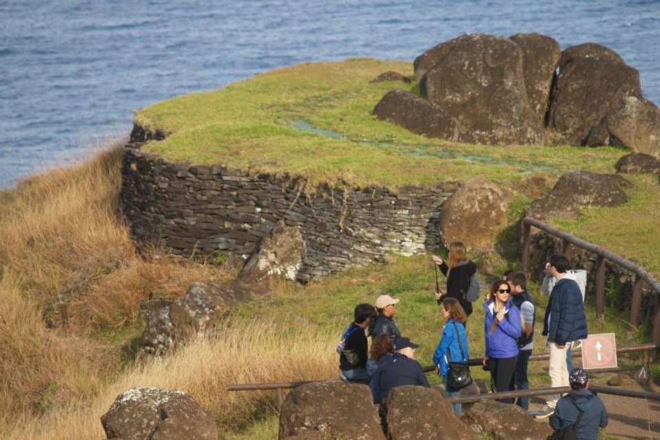 Half Day Orongo and Rano Kau on Easter Island - Tangol Tours - Chile - Image 4