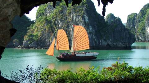Halong Bay Full Day Tour From Hanoi - November 2026