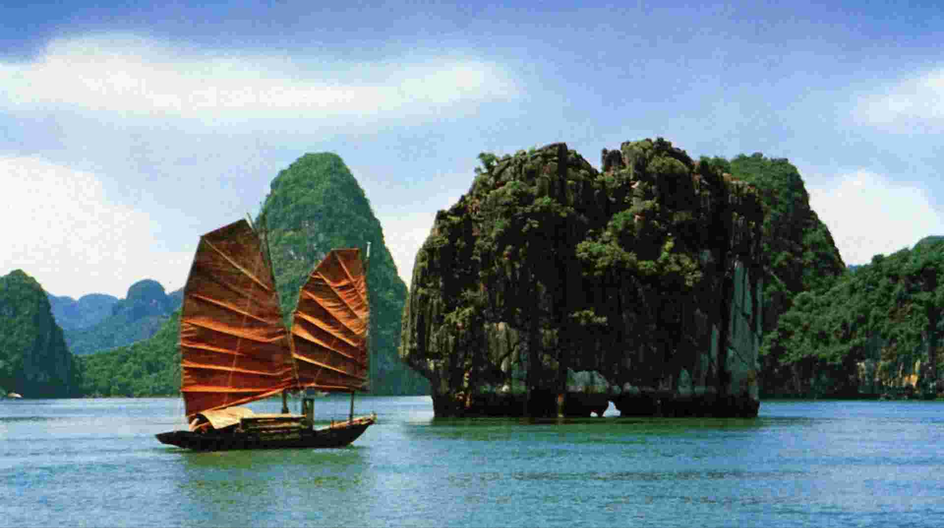Hanoi – Halong – Ninh Binh 5 days tour