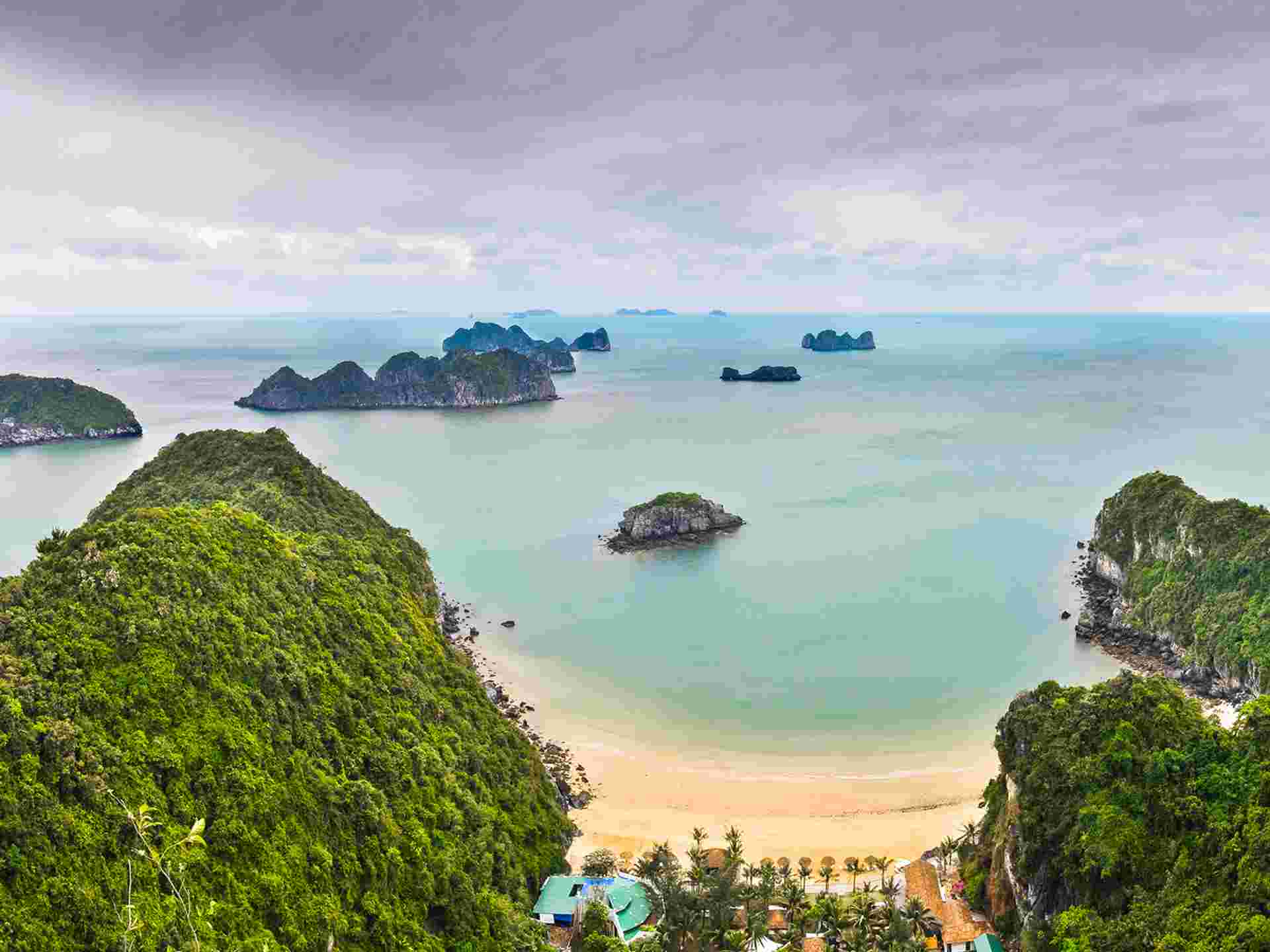 Hanoi to Cat Ba Trekking & Kayaking - 3 days