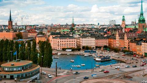 Heading North End Tallinn - Fall Tours