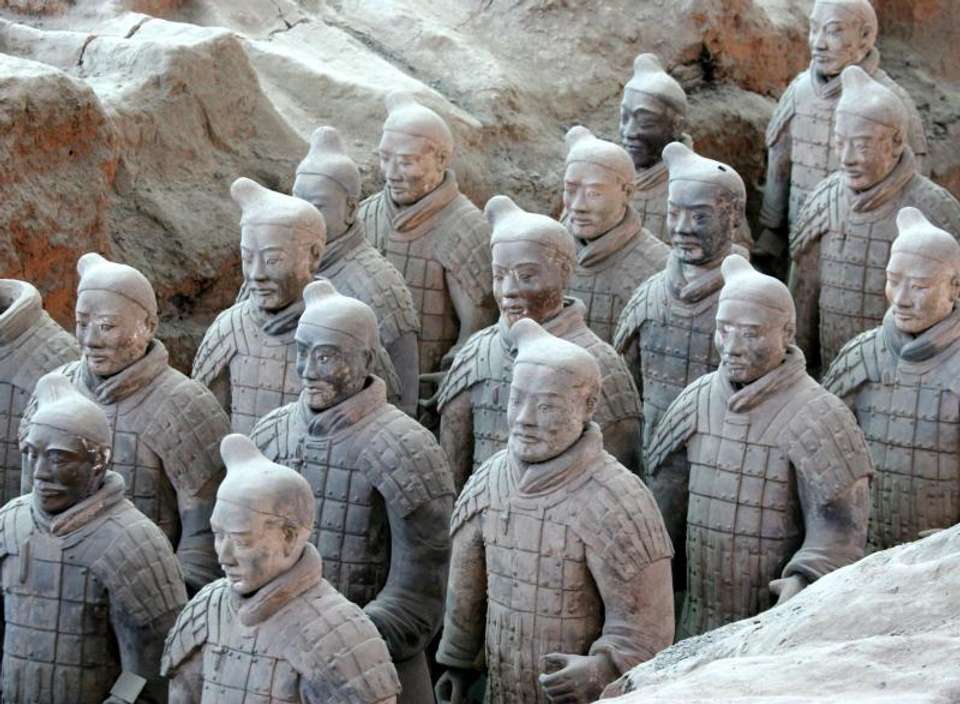 Highlights of China - Encounters Travel - Hong Kong - Image 9