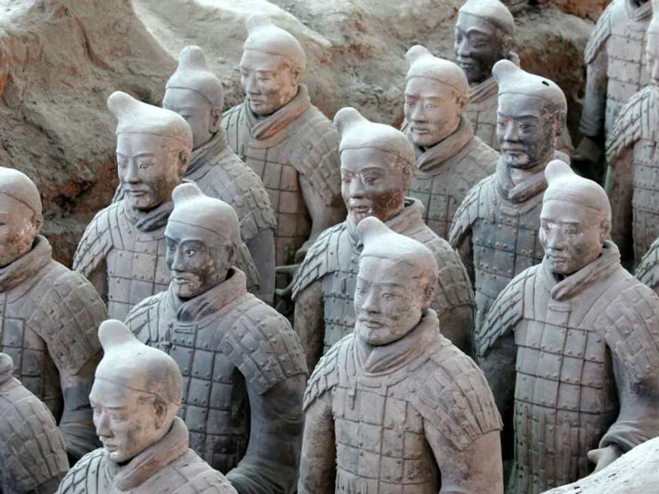 Highlights of China - Hong Kong to Beijing - undefined - Image 6