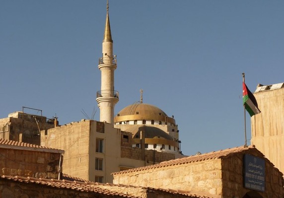 Image 4 of 9