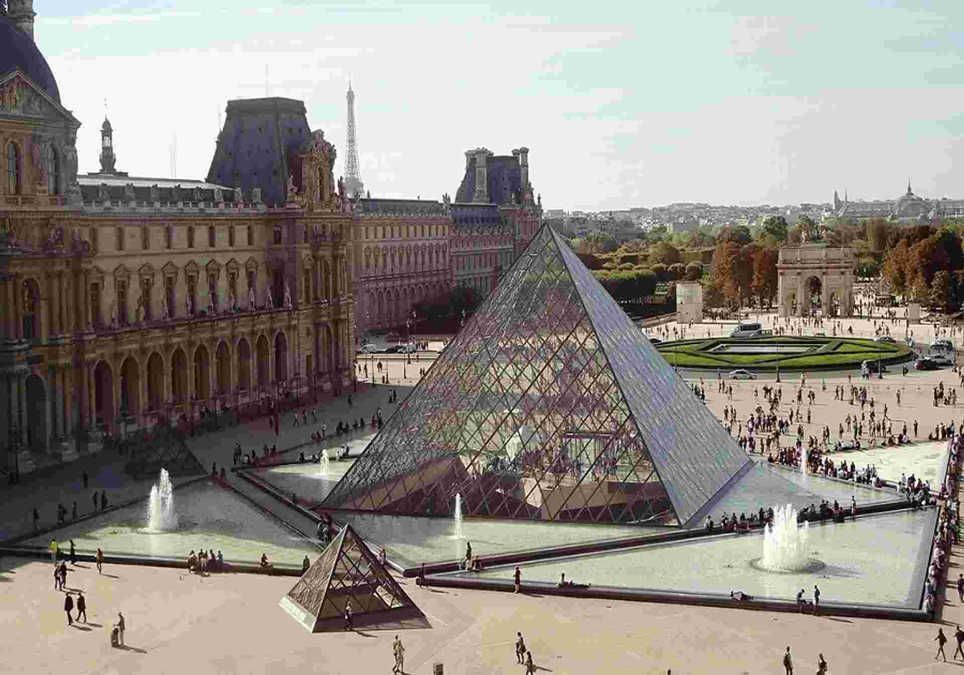 Highlights of Paris Normandy and the Loire Valley