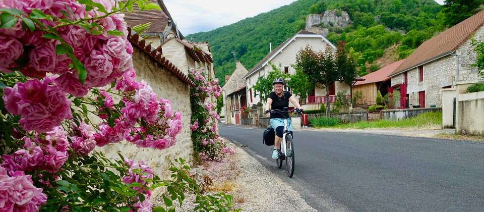Highlights of the Dordogne by Bike - Utracks - France - Image 8