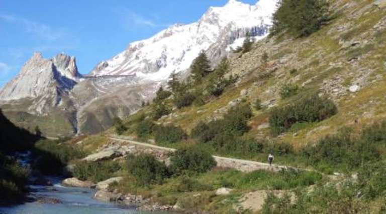Highlights of the Tour du Mont Blanc in Comfort trip - alternative tour available