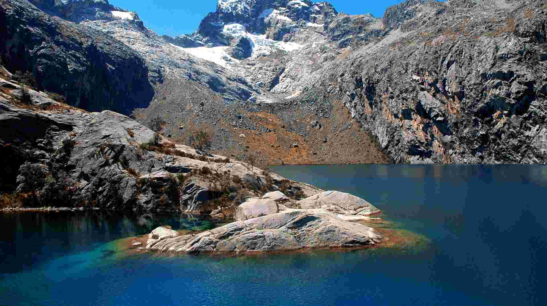 Hike to Laguna Churup 