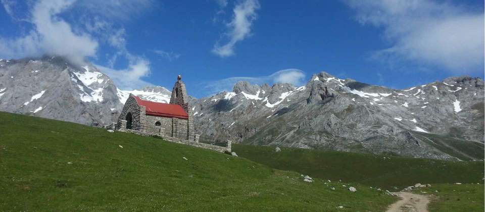 Hiking in the Picos de Europa - Utracks - Spain - Image 7