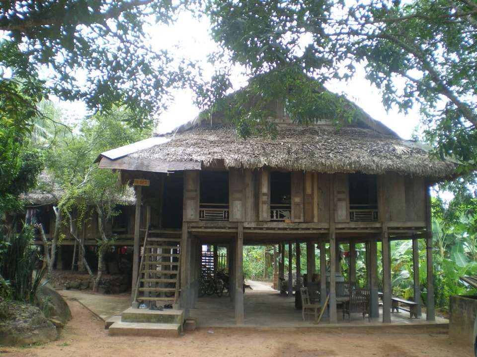 Hiking Mai Chau & Pu Luong - 8 days - On The Go Tours - Vietnam - Image 3