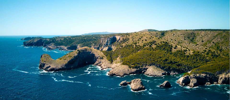 Hiking the Vermillion Coast - Walkers' Britain - France - Image 8