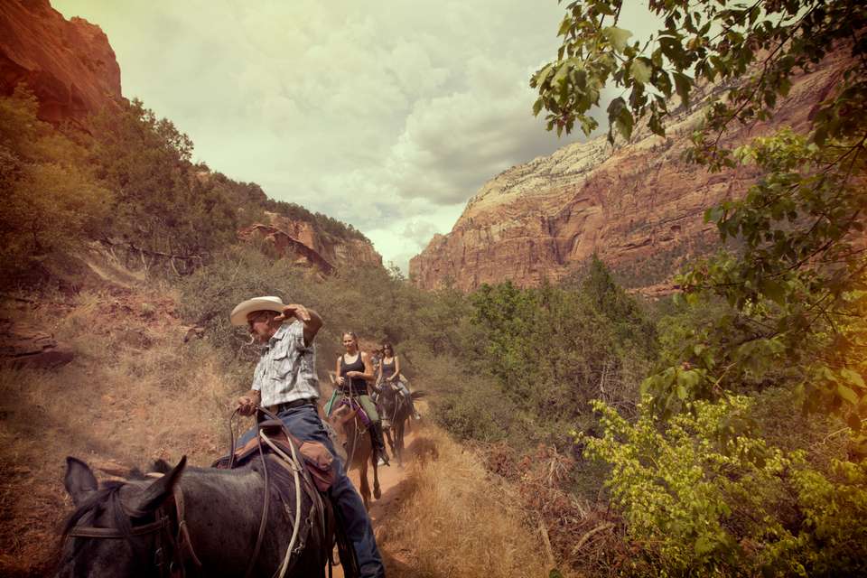 Camping Utah's Mighty 5 - G Adventures - USA