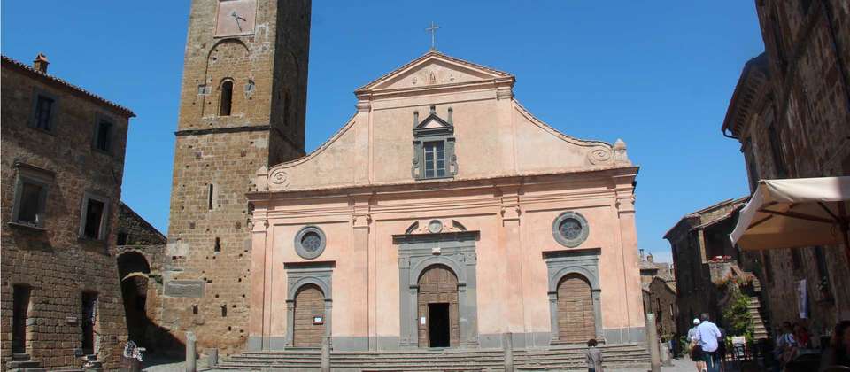 Hilltop Towns of Italy - Utracks - Italy - Image 5