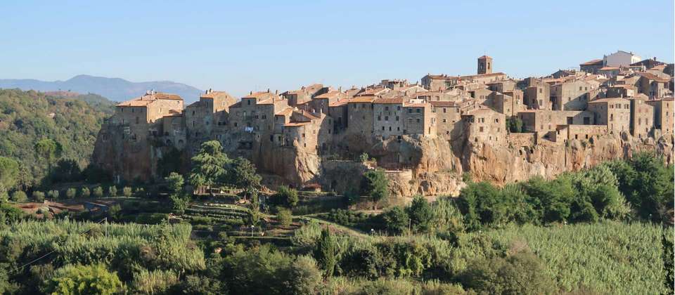 Hilltop Towns of Italy - Utracks - Italy - Image 6