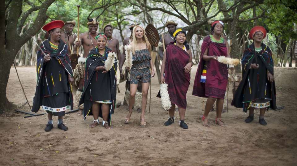 Hluhluwe Imfolozi Safari & DumaZulu Day Tour - undefined - Image 2