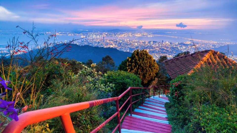 HO CHI MINH CITY TO SINGAPORE (44 days) South East - Oasis Overland - Vietnam - Image 8