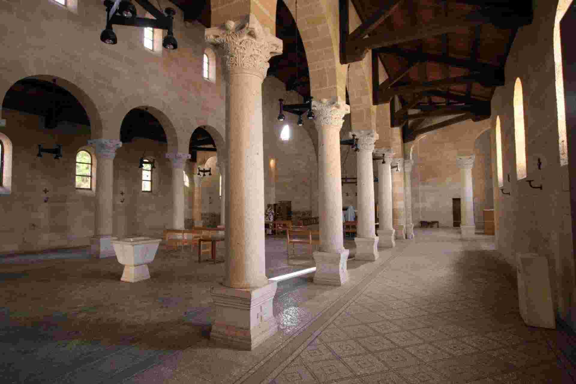 Holyland Highlights, Portuguese-speaking Guide (monday)