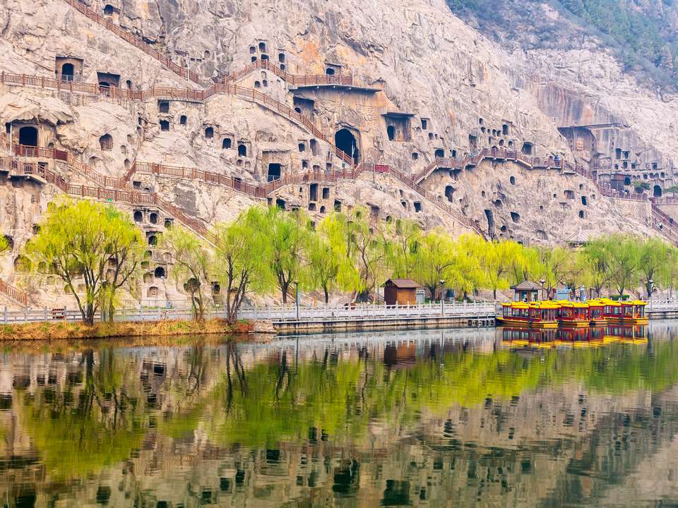 Hong Kong to Beijing - 18 days - On The Go Tours - Hong Kong