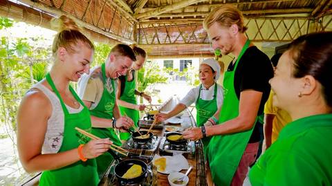 Hue City Tour And Cooking Class
