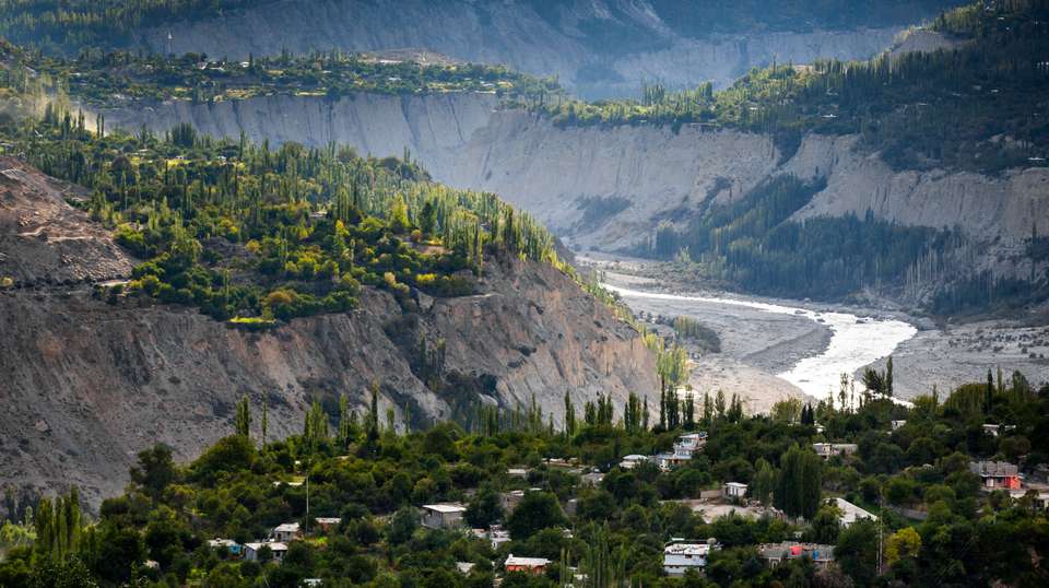 Hunza Pakistan Tour - Crossroads Adventure - Pakistan - Image 4
