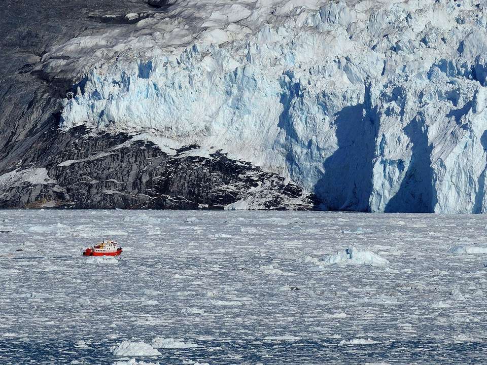 Iceland & Greenland Explorer (3 Star) - 8 days - On The Go Tours - Iceland - Image 3