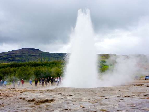 Image 3 of 7