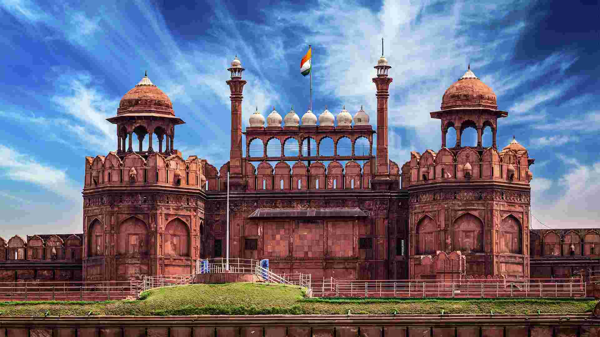 India to Sri Lanka: The Pink City & Spice Gardens
