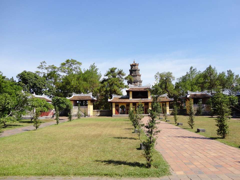 Indochina Discovery - 22 days - On The Go Tours - Laos - Image 6