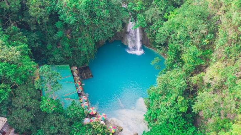 Island Odyssey: 13 Days of Philippines' Wonders