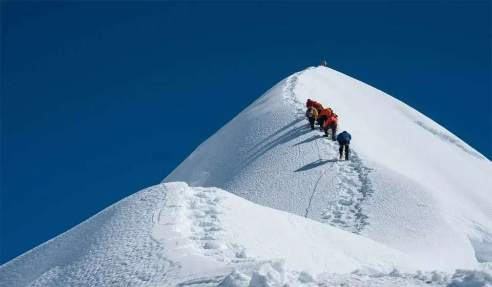 Island Peak Aggressive Climb 15 Days - Alpine Club Of Himalaya - Nepal - Image 6