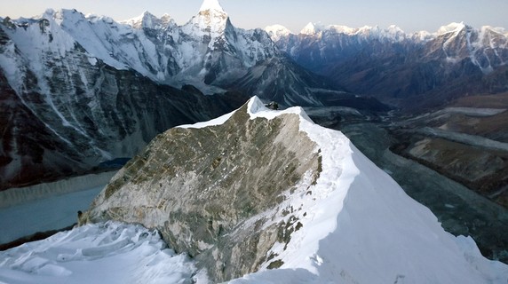 Image 4 of 6