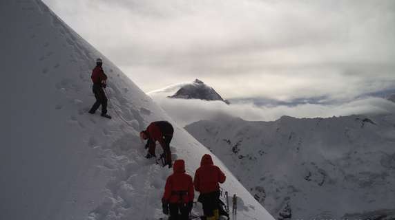 Image 2 of 4