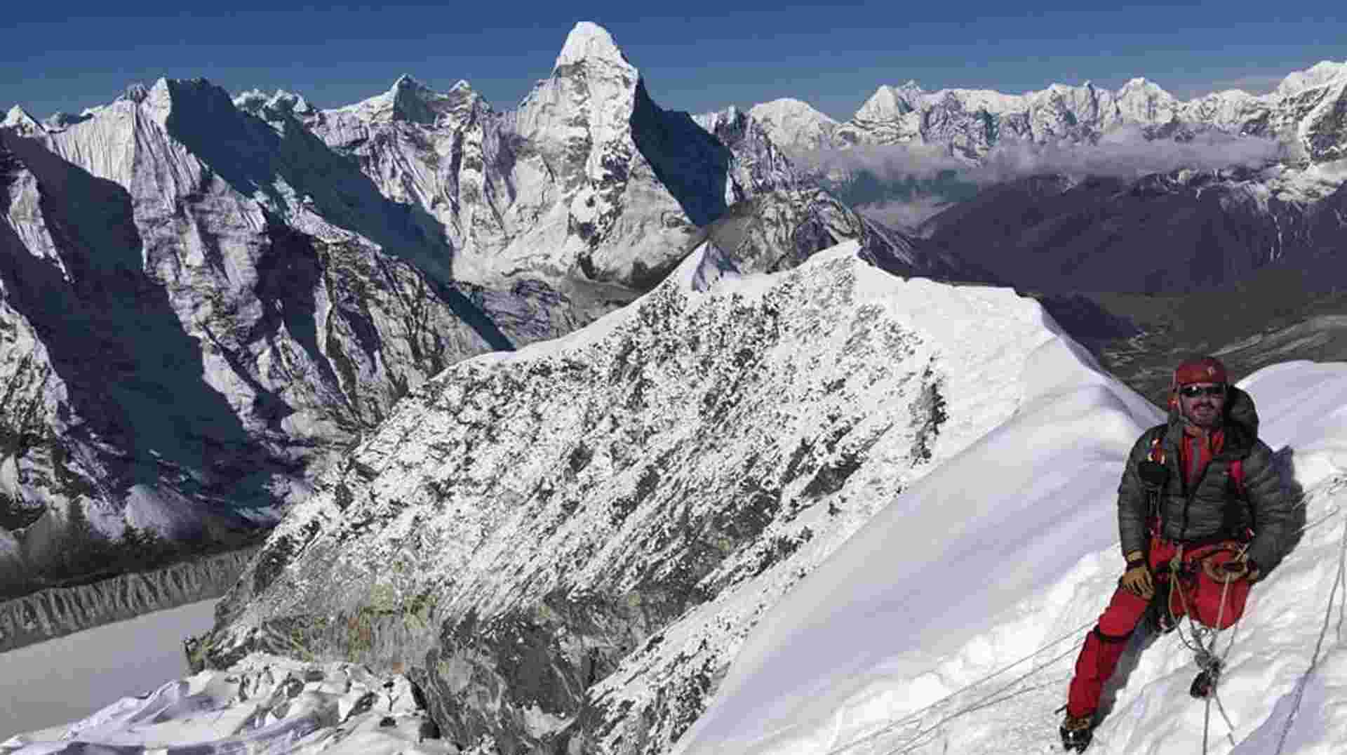 Island Peak Climb With Everest Base Camp Trek
