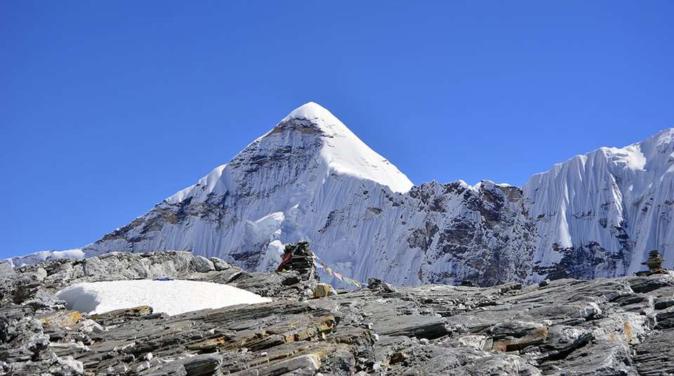 Island Peak Climbing + Everest 3 High Passes Trek - Friends Adventure Team Pvt. Ltd - Nepal - Image 5