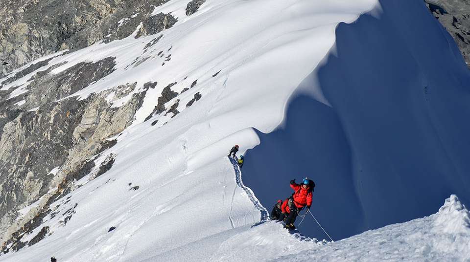 Island Peak Climbing + Everest 3 High Passes Trek - Friends Adventure Team Pvt. Ltd - Nepal - Image 6