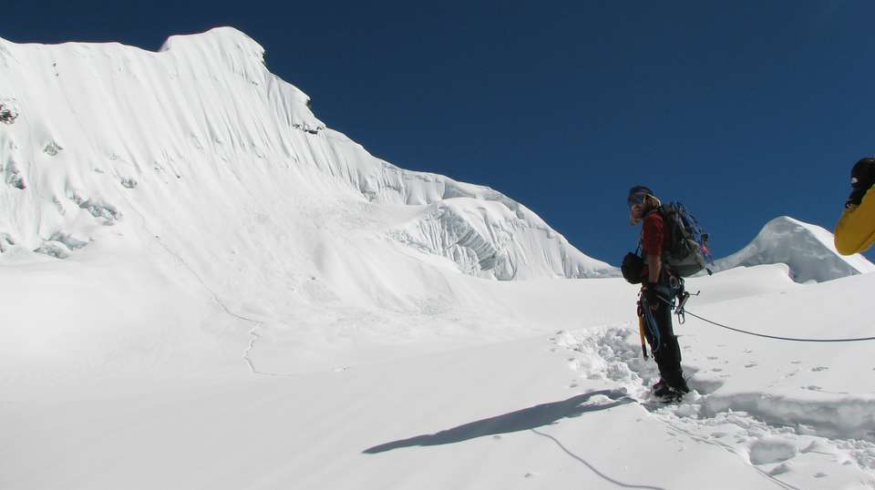 Island Peak Climbing with Everest Base Camp and Gokyo - Buddha Treks And Expedition - Nepal - Image 2
