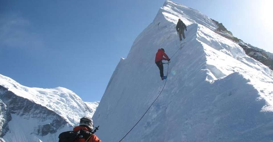 Island Peak Climbing With Everest Base Camp Trek - Exciting Nepal Treks And Expedition - Nepal - Image 2