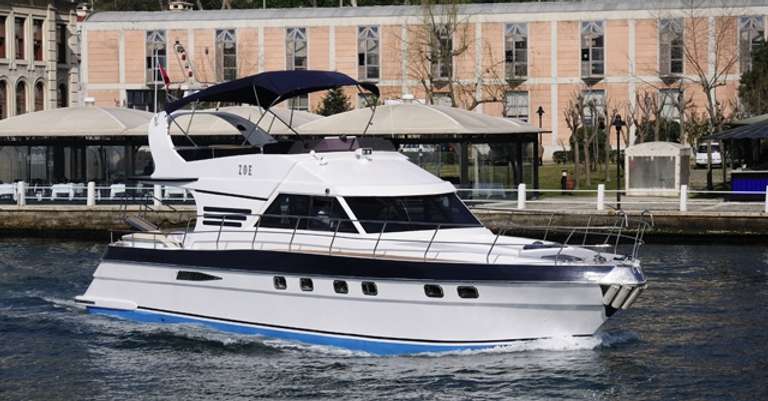 Istanbul Local boat rides Tour: Istanbul 2-Hour Private Bosphorus Yacht Tour 