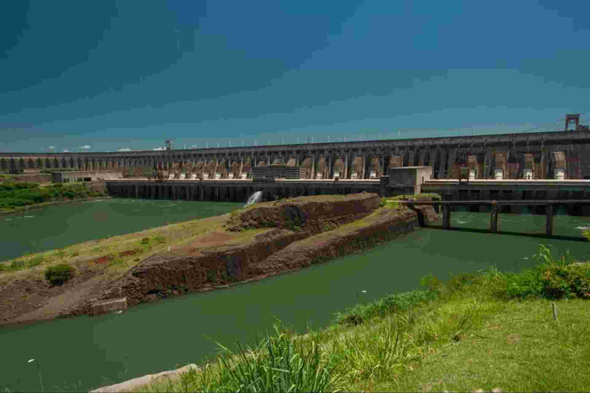 Itaipu Hydroelectric Panoramic Tour