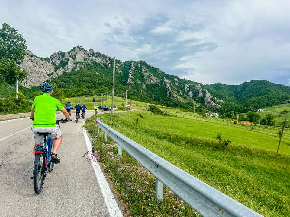 Italy Coast to Coast by E-bike: Puglia to Amalfi Coast - Exodus Adventure Travels - Italy - Image 11