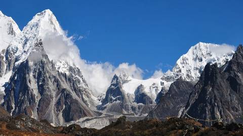 Kathmandu Mountains Tour: Kanchenjunga Circuit Trek