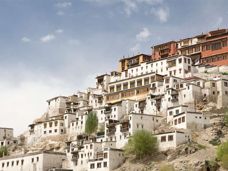 Kashmir to Ladakh: Houseboats & Himalayan Roads trip - alternative tour available